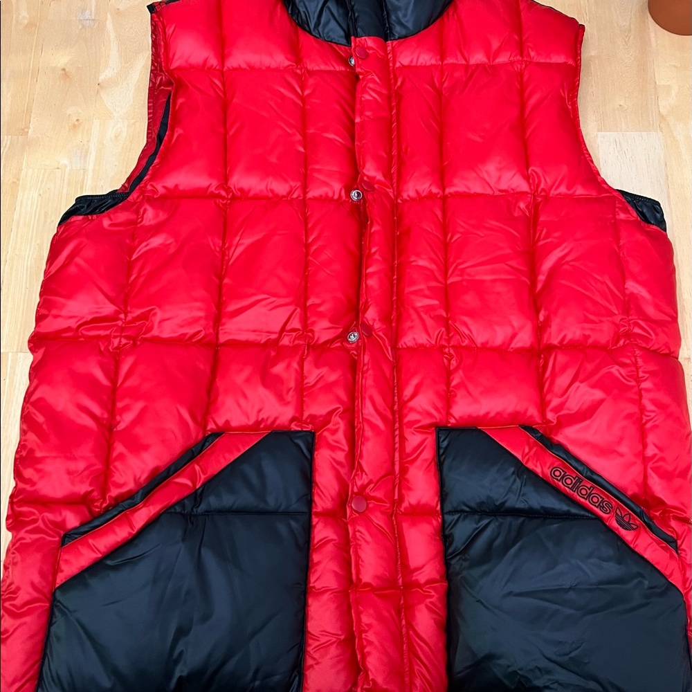 Adidas trekking mens puffer vest L
